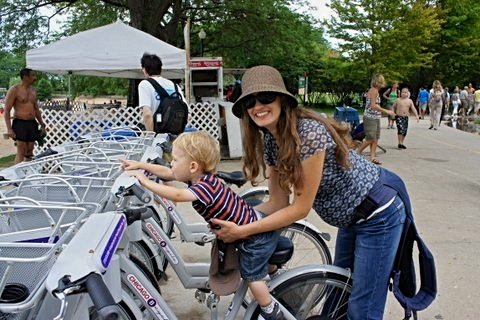 Janine, soon-to-be-Gokhale-Method-teacher-in-training, hip-hinges in Chicago