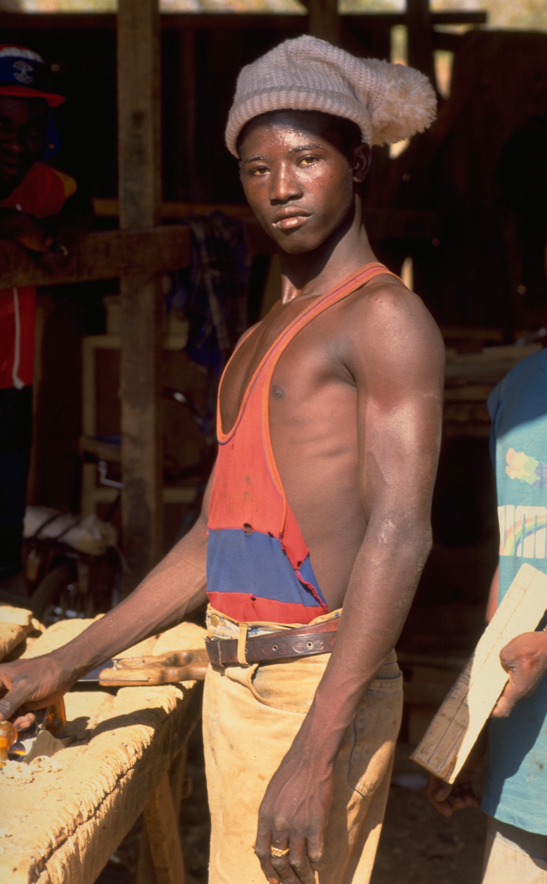 gokhalemethodafricancarpenterstandingshoulderspelvismuscles Gokhale Method Institute