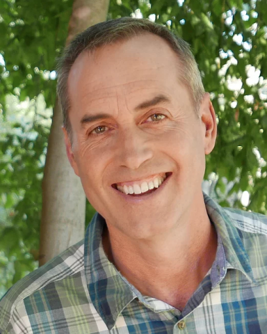 Stanford behavioral researcher B.J. Fogg knows a few things about what approaches help new habits stick, which I’ve found to be true myself. Original image courtesy Wikipedia user Wikiwisesw under CC BY-SA 4.0.